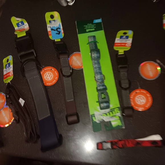 Leashes - Picture 2 of 15